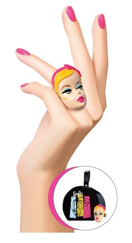 Faccia barbie scolpita - scolpita, su